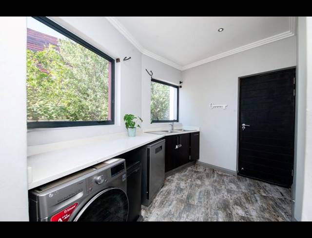 4 BEDROOM HOUSE FOR SALE IN COPPERLEAF ESTATE